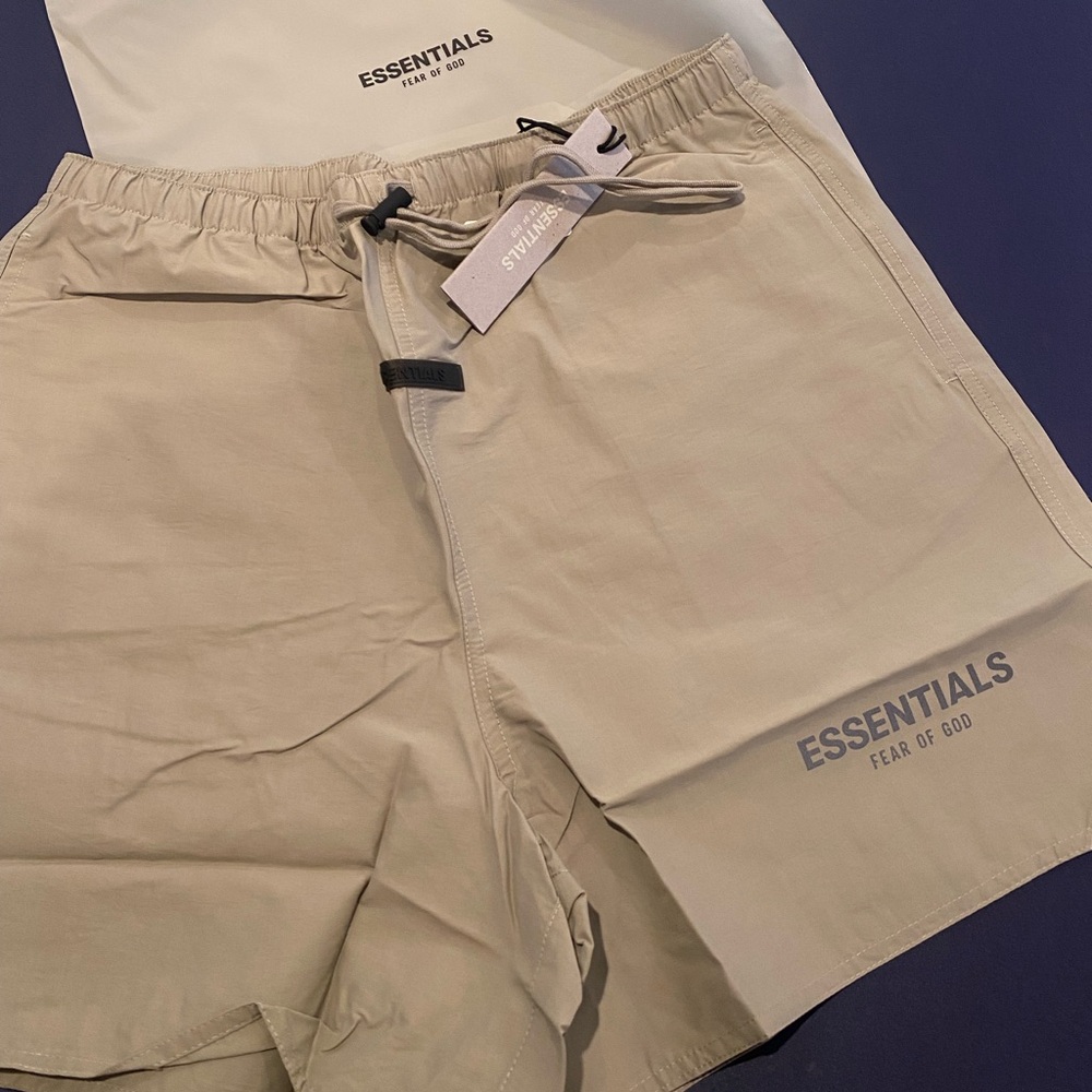 Essentials shorts men size small
